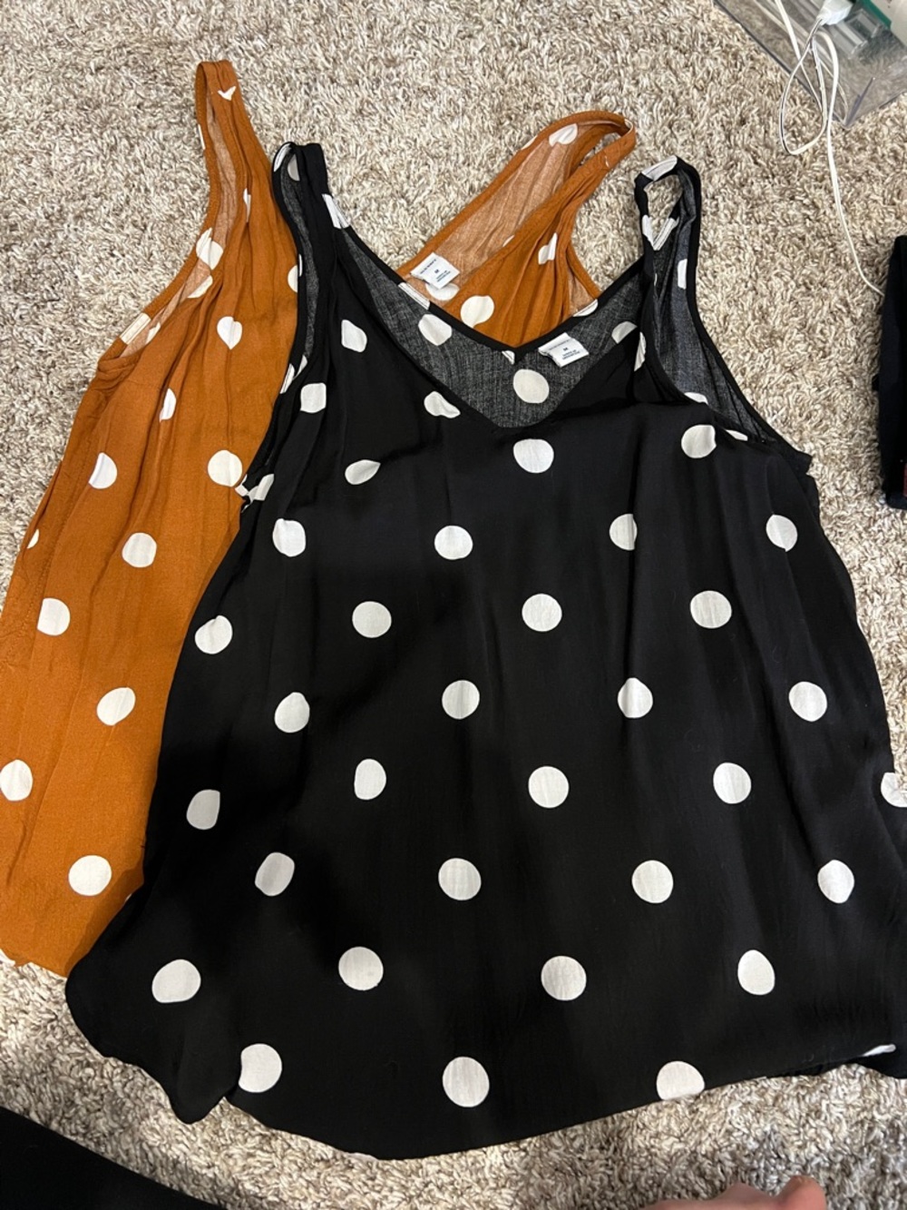 2 Old Navy Polka Dot Sleeveless Tank Top - Black/White & Rust/White - Medium
